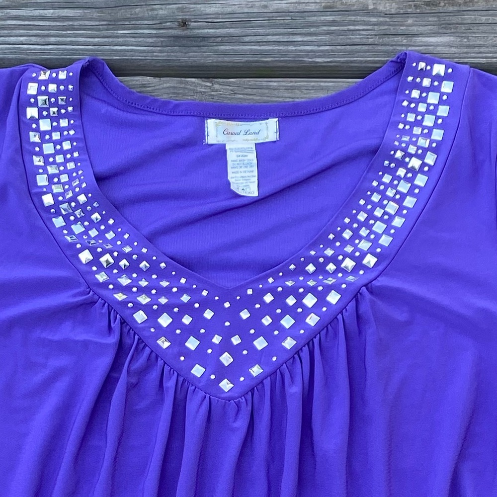 Casual Land Purple blouse silver tone accents around v neck - Picture 2 of 6